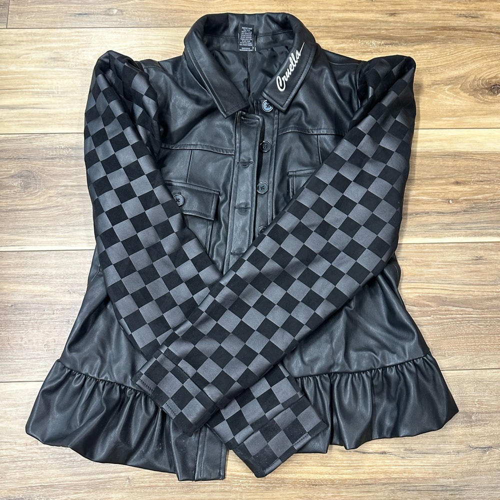 Disney Parks Cruella button up Jacket sz Large